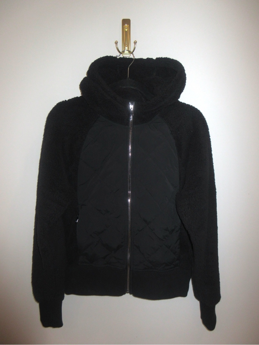 Athleta Black Quilted Front Hooded Sherpa Jacket - Women